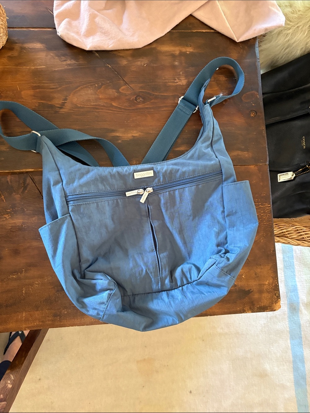 Baggallini Blue Lightweight Crossbody Shoulder Bag